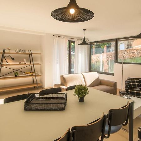 Appartamento Côté Jardin avec Jacuzzi Privatif et parking privé Sarlat Esterno foto
