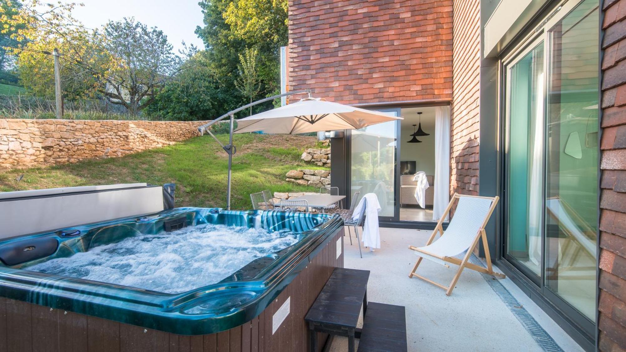 Appartamento Côté Jardin avec Jacuzzi Privatif et parking privé Sarlat Esterno foto